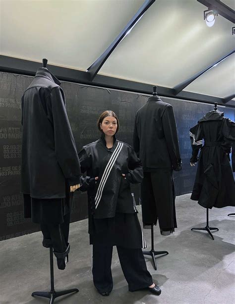 couturier yohi ontwerpt voor adidas|yohji y3 atelier.